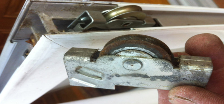 screen door roller repair in Lemon Grove